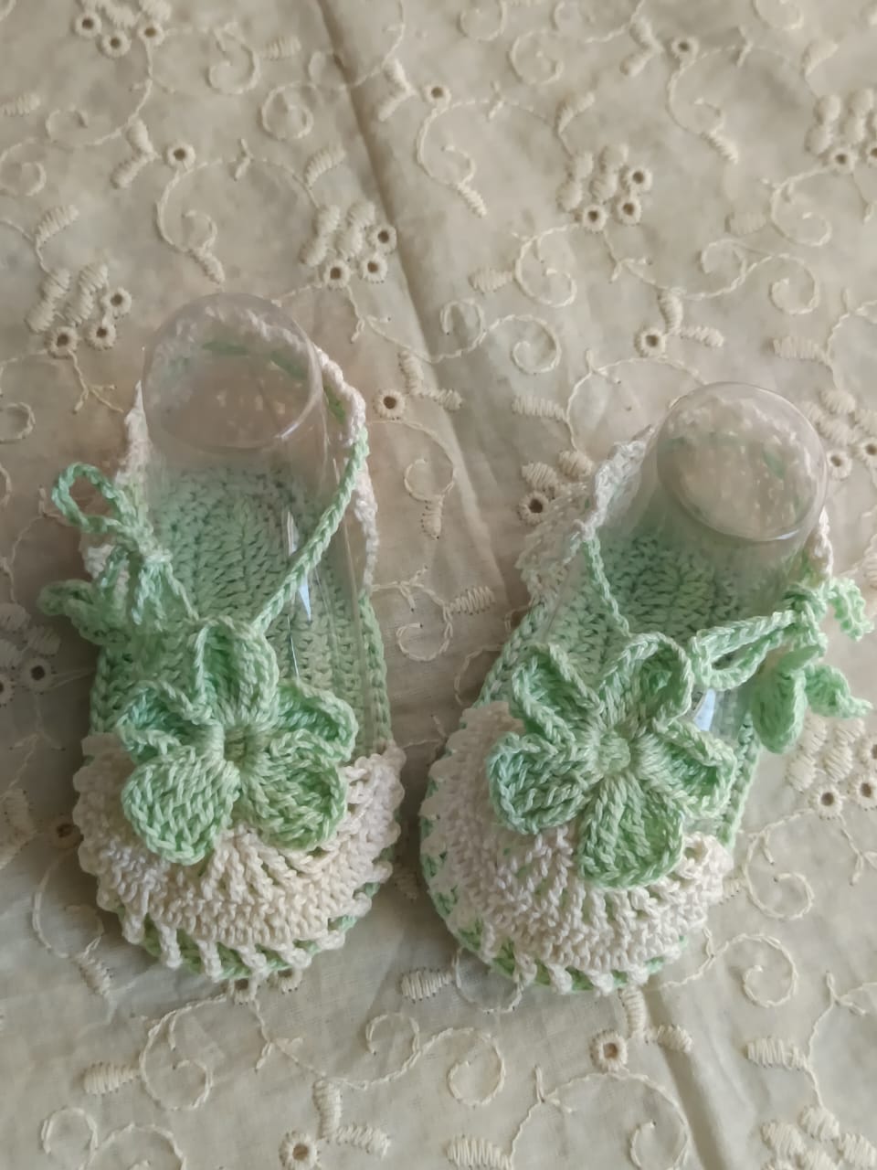 Cream with pista green booties