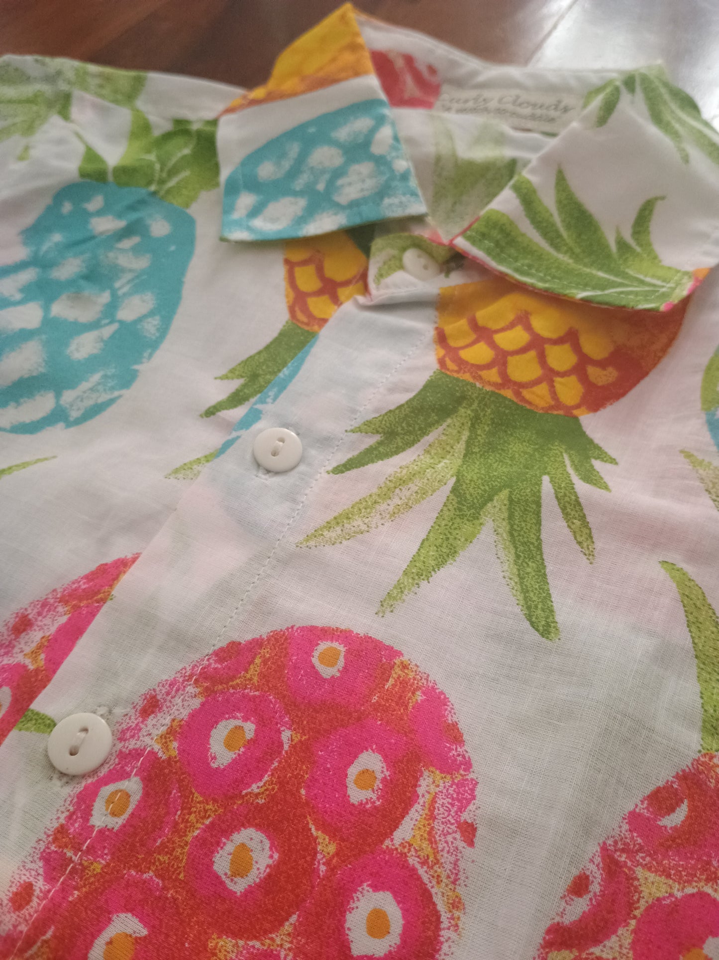 Short sleeved Pineapple print shirt