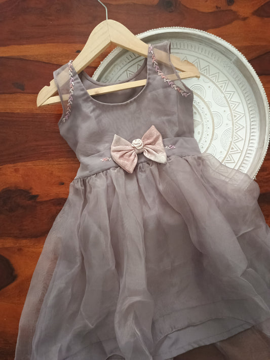 Deep mauve sleeveless organza.