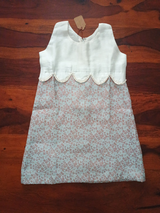Sleeveless light blue copper brocade