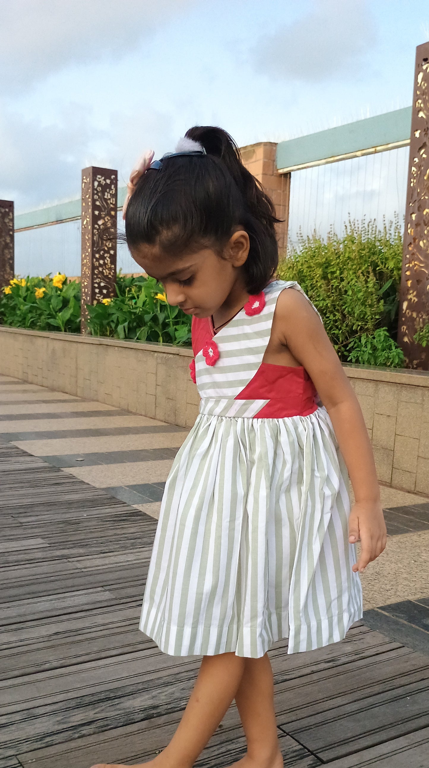 Red green white stripes sleeveless cotton dress