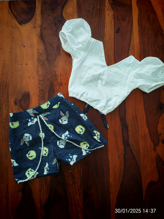 Short puff sleeve crop top with cartoon printed shorts